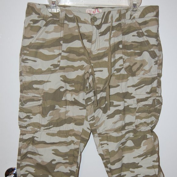 Ocean Pacific Size 13 Camo Capris - Picture 1 of 5